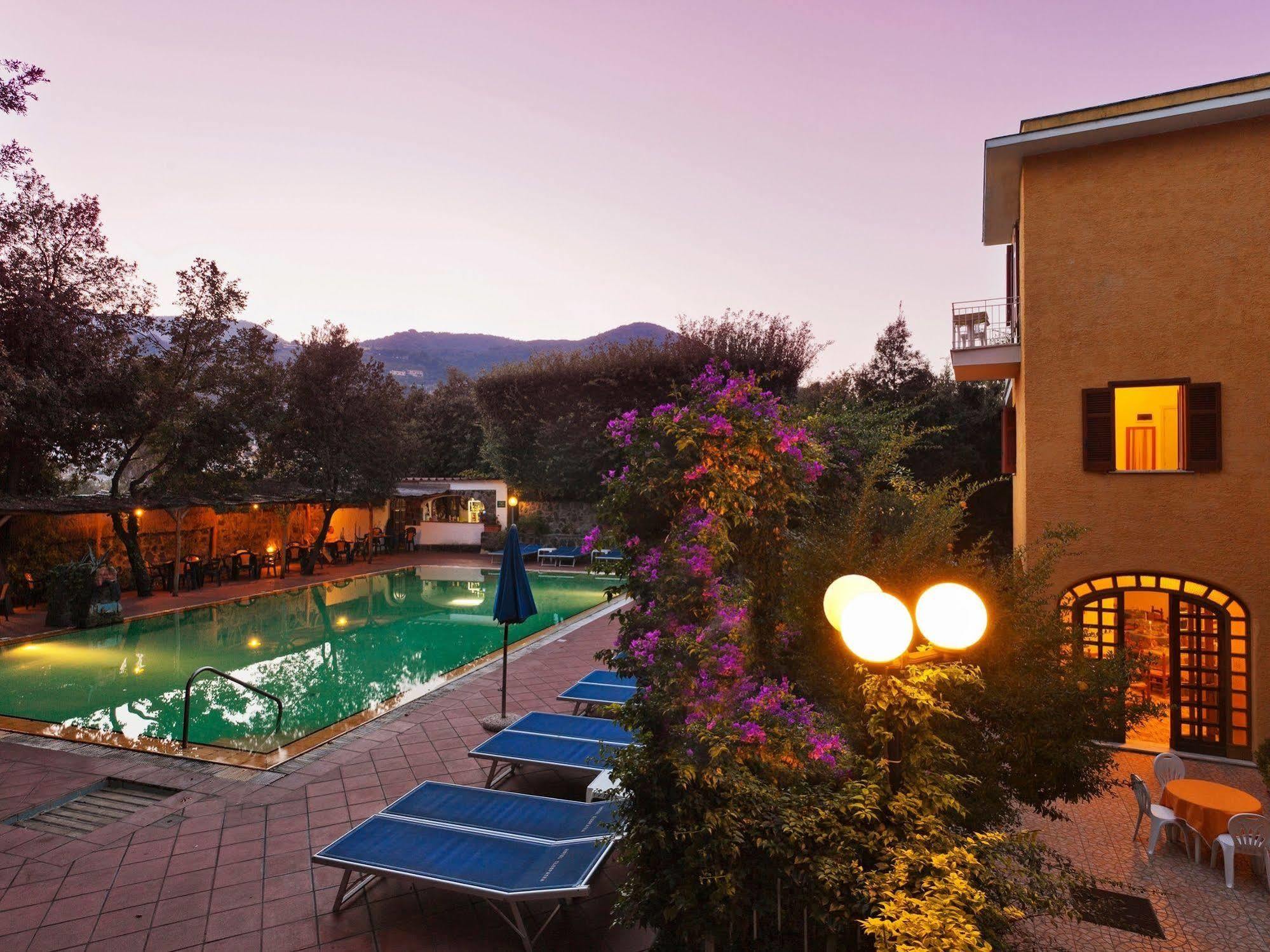 Hotel Cleopatra Ischia Exterior foto
